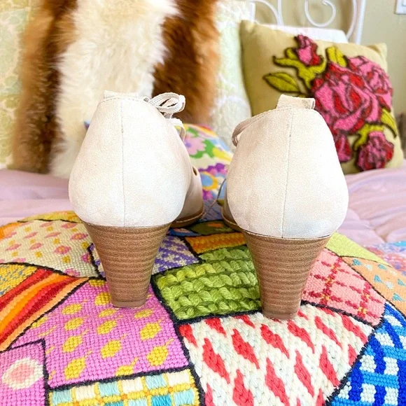 Sundance Odell suede leather pointed toe lace up heel - Picture 10 of 15